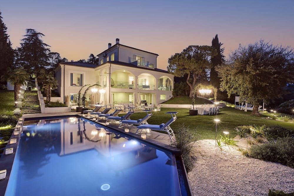 Luxury Villa Belvedere - Sea view with pool & spa in Bertinoro, Provincia di Forlì-Cesena