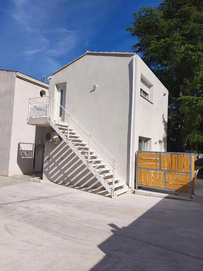 Casa de vacaciones para 4 personas, con piscina y jardín además de terraza y vistas - 1