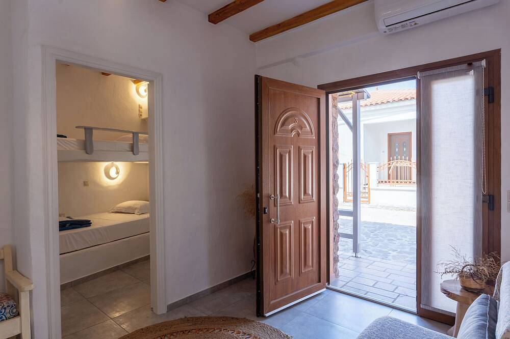 Appartement entier, Eressian Lodgings | 2Br + Living Area Near Beach in North Aegean Islands