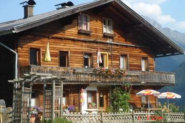 Ferienhaus für 18 Personen, mit Terrasse, kinderfreundlich in Neukirchen am Großvenediger