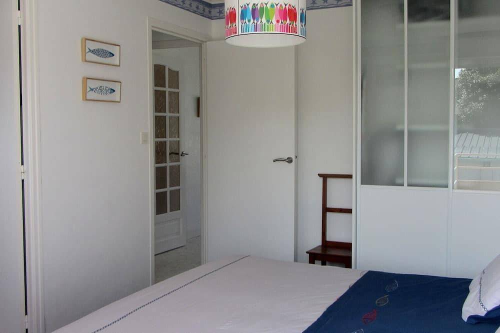 Apartamento entero, Apartamento muy luminoso a 50 m de la playa, frente al puerto de Audierne - Wifi in Plouhinec (Finistère), Côte de Cornouaille