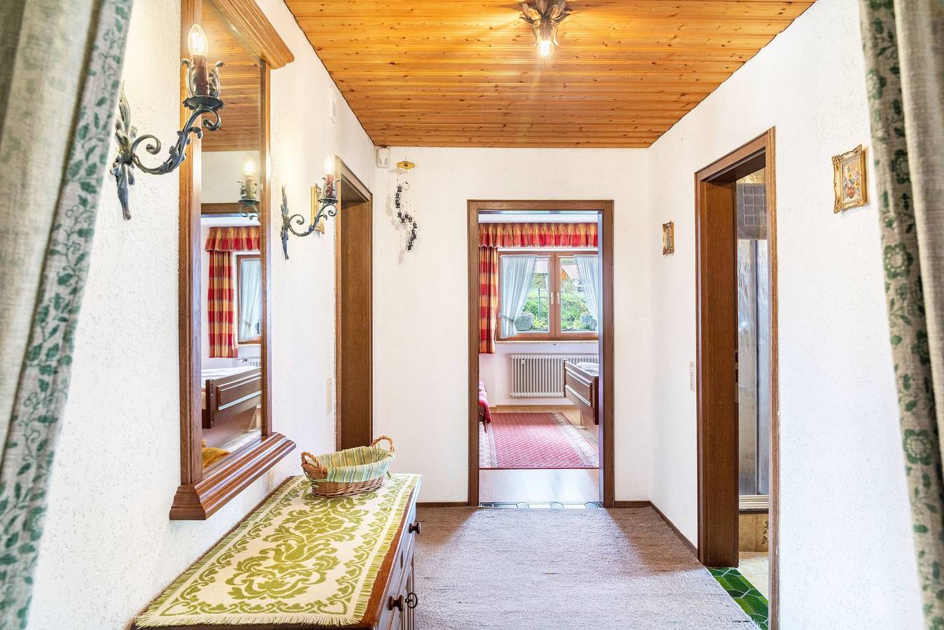 Appartement 'Parterre' met Uitzicht op de Bergen, Privéterras en Wi-Fi, foto 12