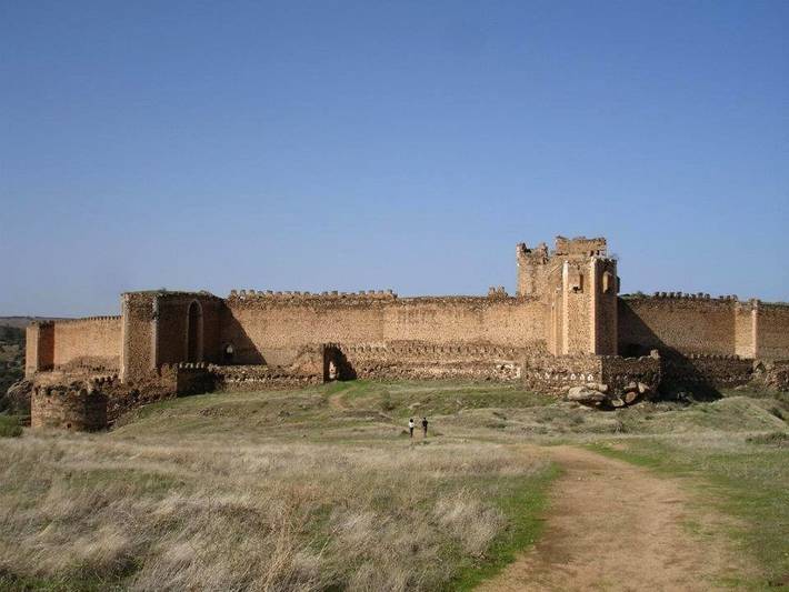 Casa de vacaciones para 10 personas, con jardín además de vistas y piscina en Montes de Toledo - 2