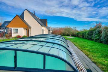 Gîte pour 8 personnes, avec jardin à Plonéour-Lanvern