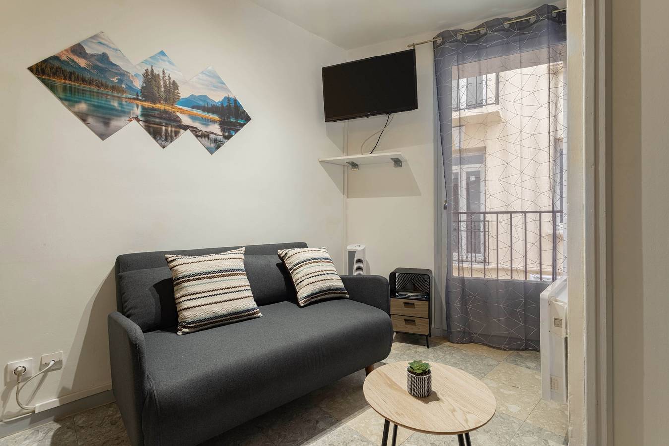 Appartement entier, Appartement « Le Nid Thermal » avec vue sur la montagne in Amélie-les-Bains-Palalda, Région de Céret