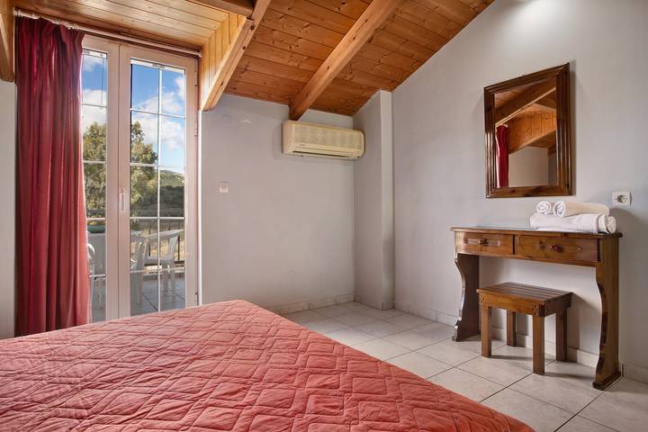 Ferienwohnung für 4 Personen, mit Balkon und Garten auf Zakynthos - 2