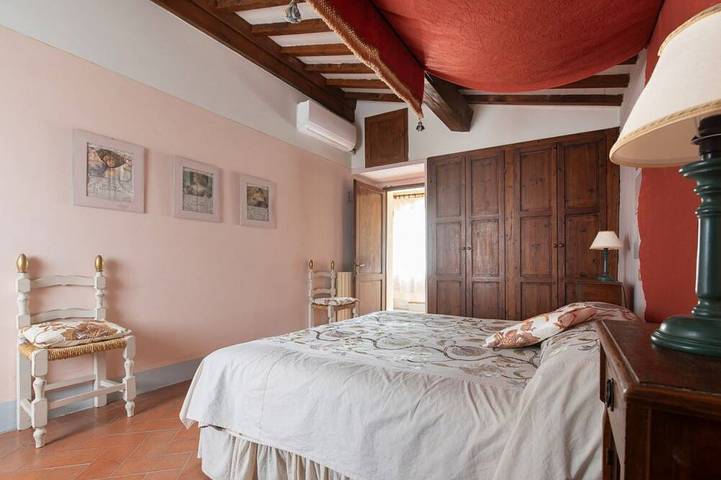 Casa Degli Ulivi - Cottage With Swimming Pool in La Piazza, Castellina in Chianti