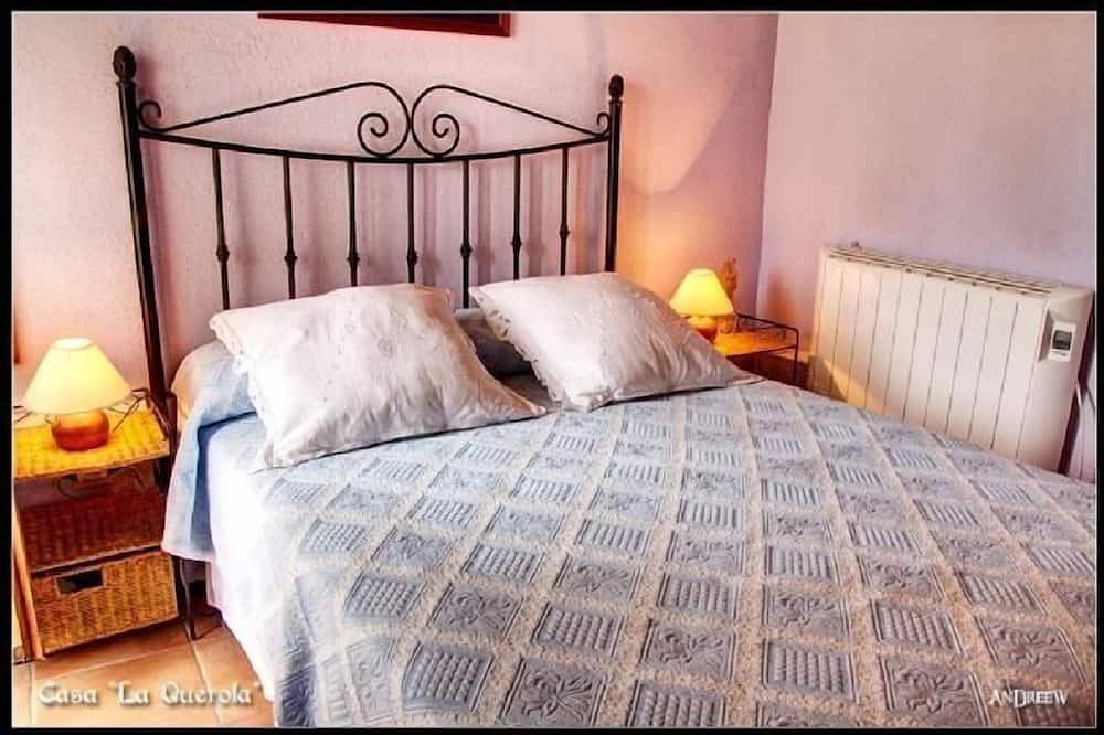 Casa La Querola for 3 people in Morella, Castellón Province