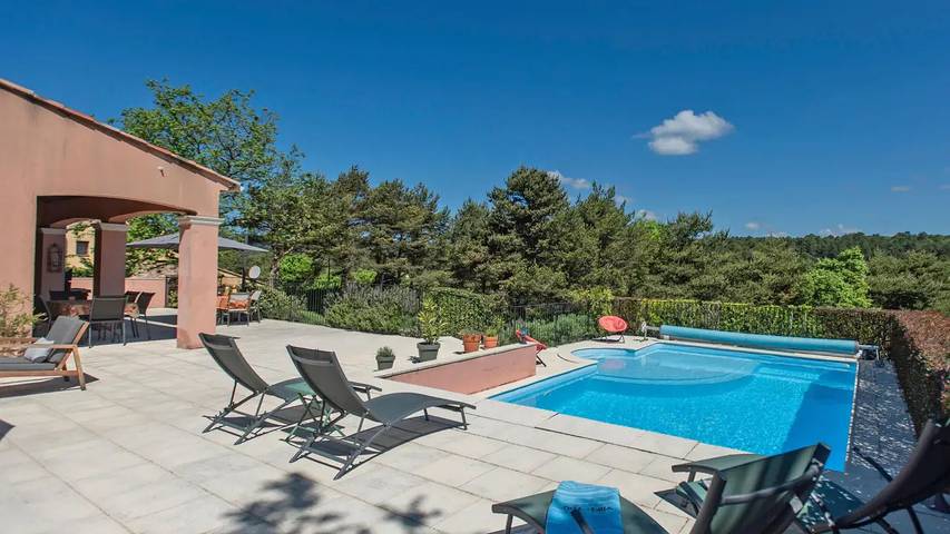 Location de vacances pour 7 personnes, avec piscine et jardin à Tourtour - 2