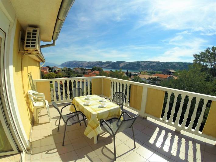 Ferienwohnung für 5 Personen, mit Balkon/Terrasse in Lopar