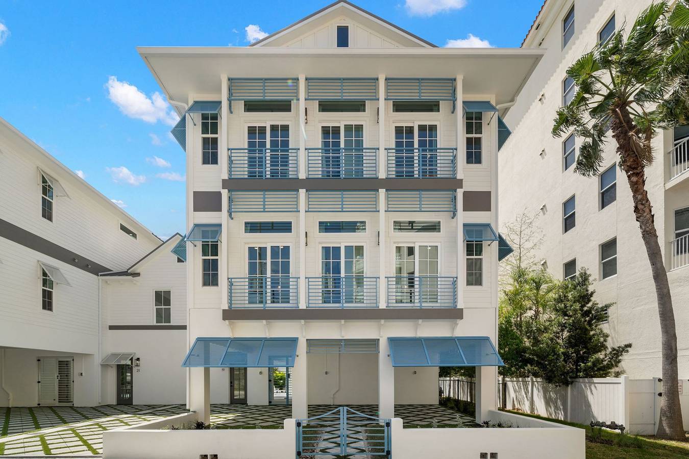 The Akoya Pearl - 2 Beach Homes Steps from Cwb in Clearwater Beach, Clearwater