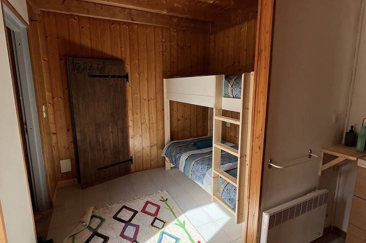 Gîte pour 8 personnes, avec terrasse ainsi que jardin et jacuzzi, animaux acceptés à Condat-sur-Vézère - 2