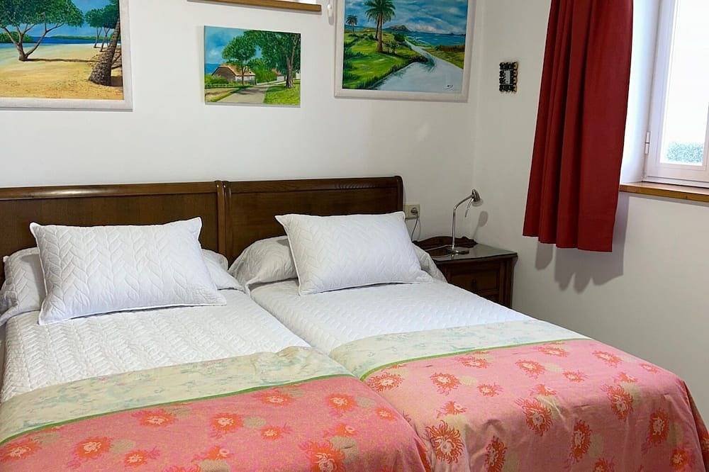 Remanso Azul Casa de Huéspedes con Increíbles Vistas, Piscina y Jardín in Moaña, Rías Baixas