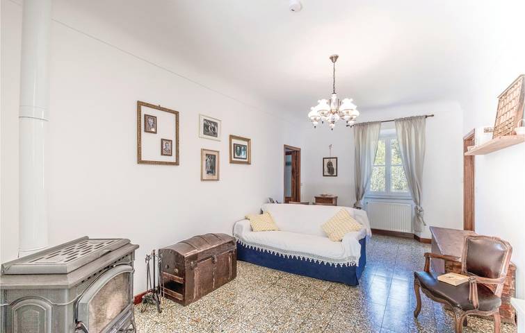 Appartamento di 110 m² con Wifi, parcheggio e vista sul fiume in Varese Ligure, Provincia di La Spezia