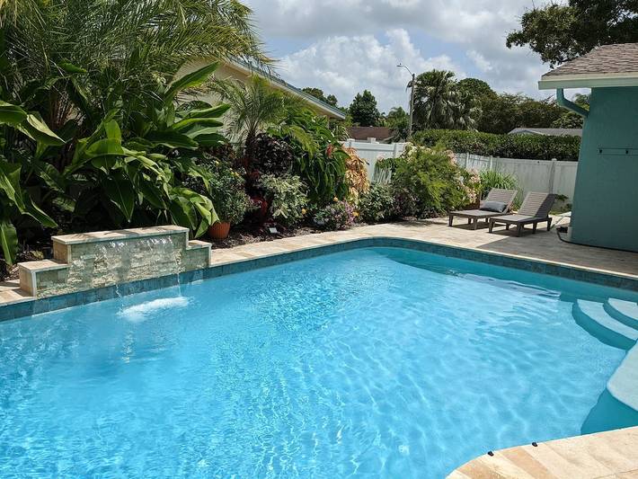 Vacation rental for 7 people, with yard and terrace in Plantation