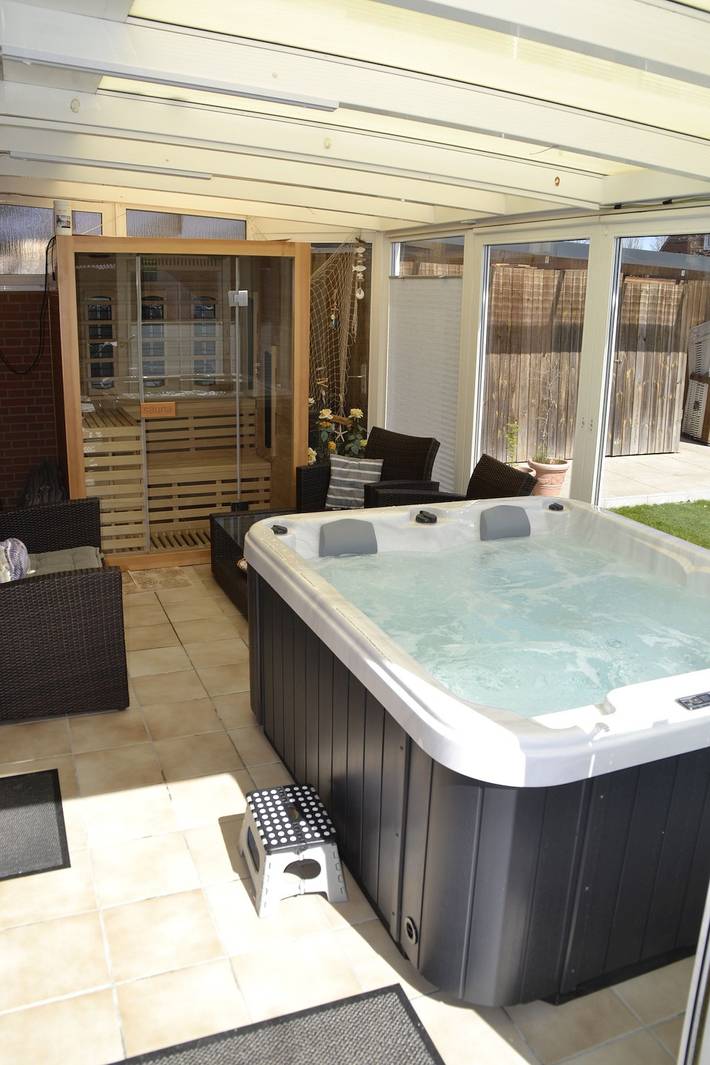 Ferienhaus für 6 Personen, mit Sauna und Whirlpool sowie Garten und Terrasse in Büsum - 4