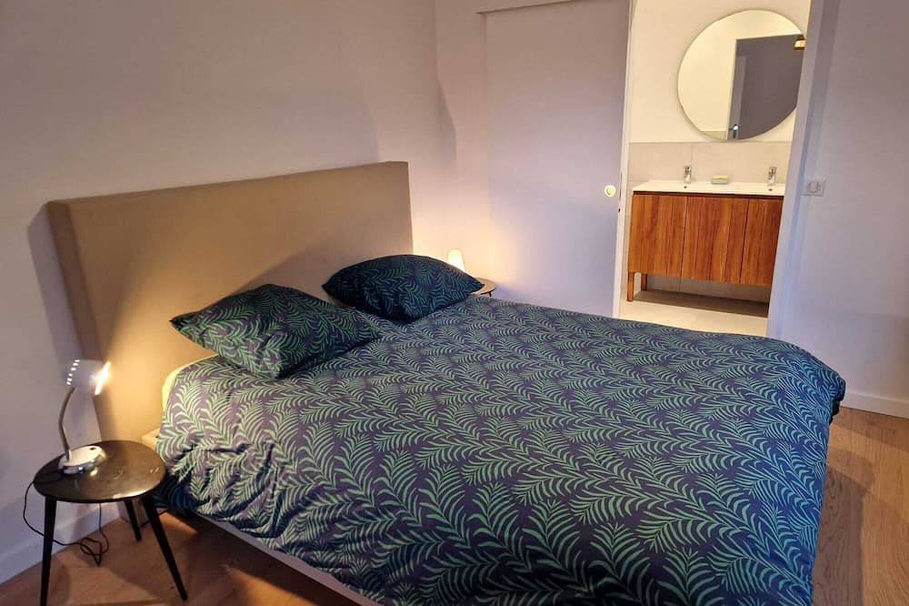 On an exceptional plot of land, recently built house ideally located in Arcangues, Bayonne und Umgebung