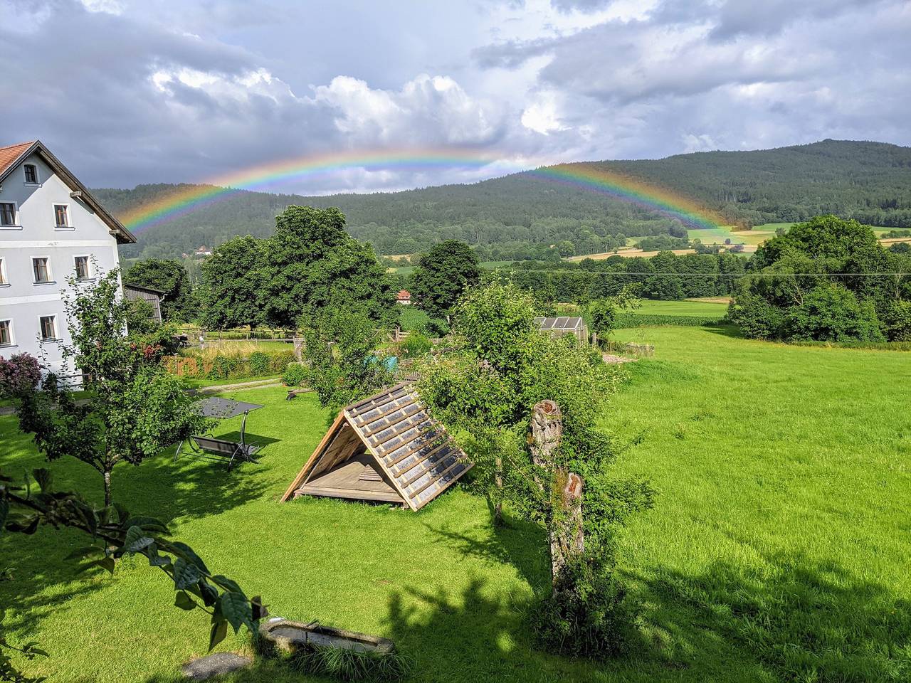 Hanauerhof - Fewo Obstgarten (50qm) für 4 Personen mit Balkon und zwei Schlafräumen in Schönsee, Naturpark Oberpfälzer Wald