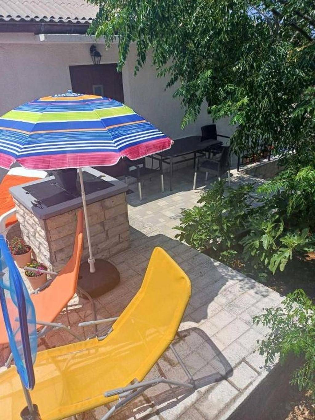 Ganze Wohnung, 1-Zimmer-Ferienwohnung mit Balkon und Meerblick Prizna, Senj A-27894-a in Cesarica, Naturpark Velebit