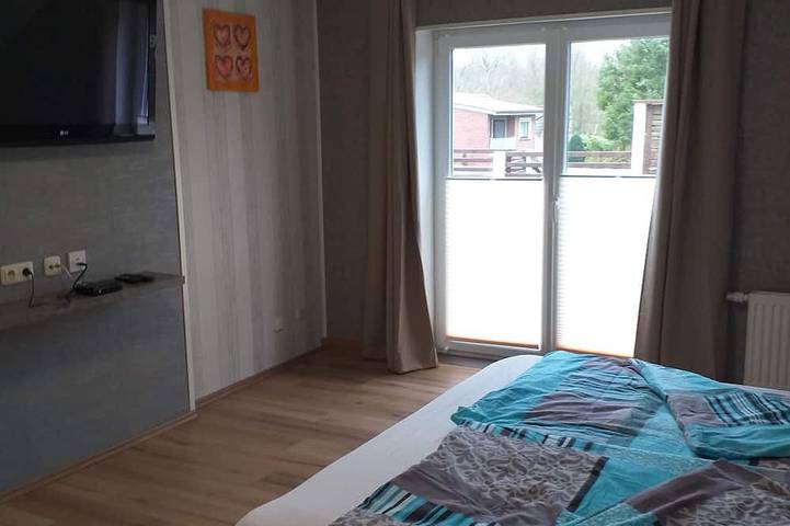 Ferienhaus für 5 Personen, mit Balkon und Garten in Uplengen - 4