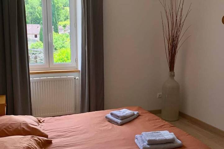 Location de vacances pour 6 personnes, avec balcon et jardin à Douelle (Lot) - 4