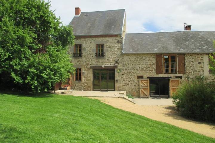 Gîte pour 12 personnes, avec jardin