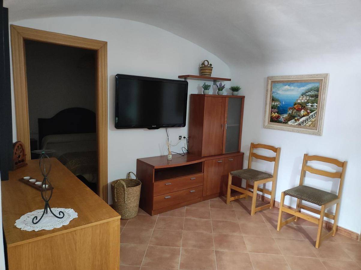 Three-Bedroom House in Gorafe, Géoparc de Grenade