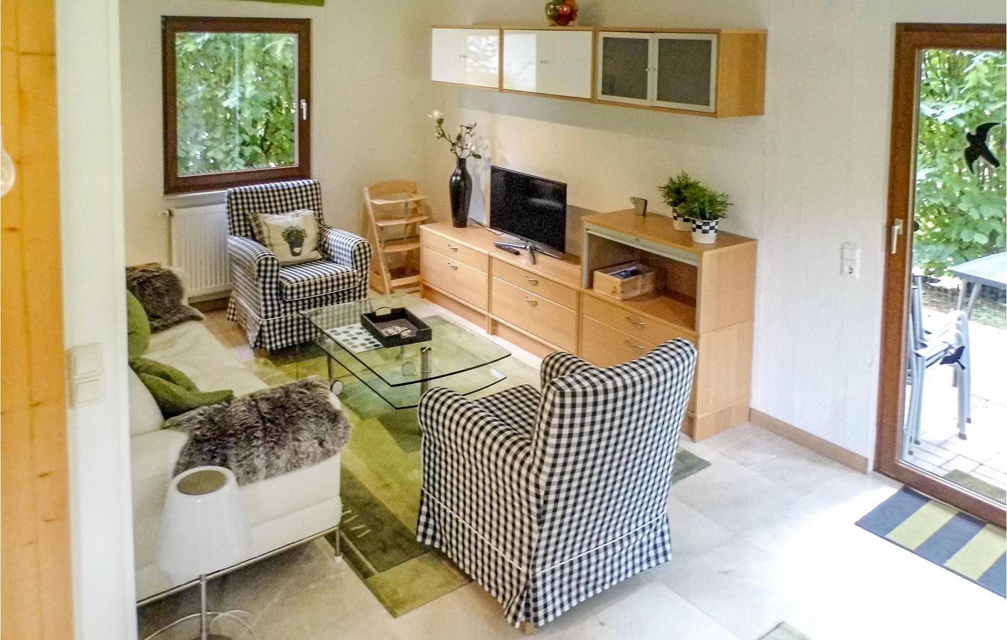 Gemütliches Apartment mit Terrasse und Parkplatz, 2 km von Ibra entfernt in Reimboldshausen, Kirchheim