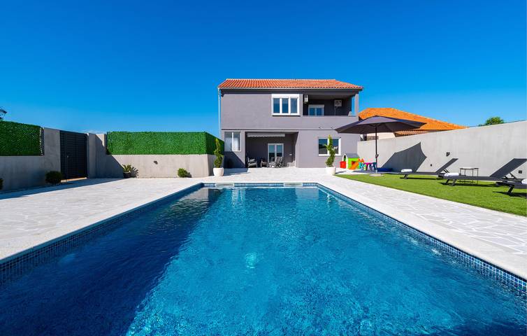 Ferienwohnung für 5 Personen, mit Garten und Pool - 1