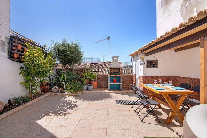 Vakantiehuis voor 6 personen, with Balkon and Whirlpool as well as Tuin in Silves