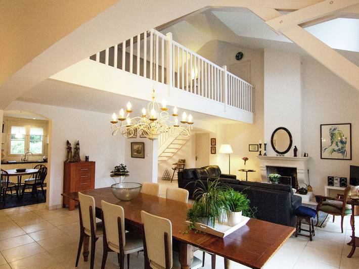 Rouzède Villa with Pool in Rouzède, Charente