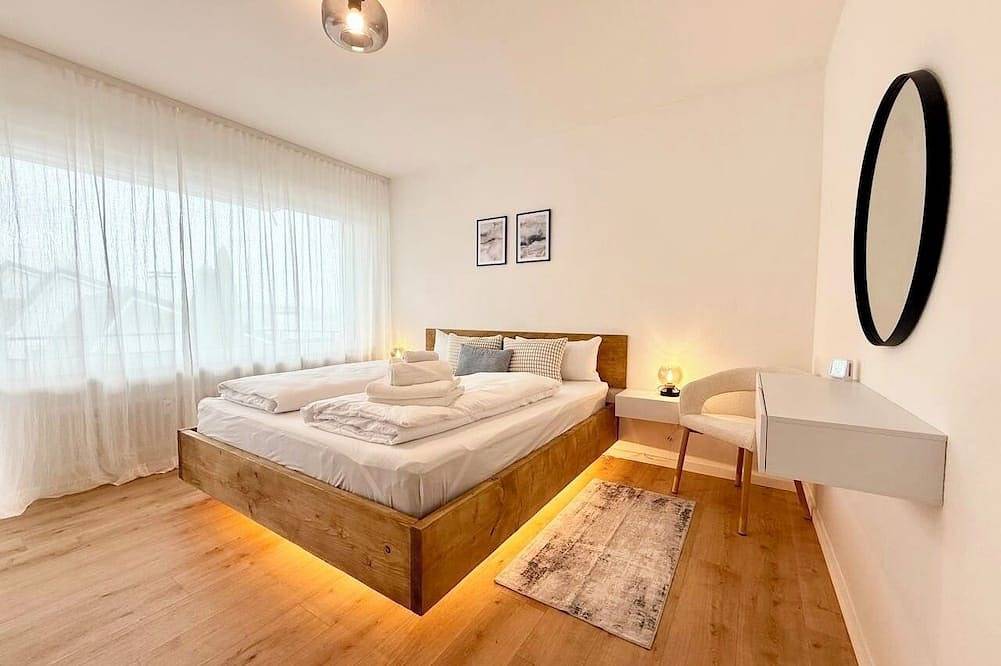 Ganze Wohnung, 3Br | Parken, Wlan, Homeoffice, Balkon, Aussicht, Vollausge. Küche in Bad Mergentheim, Hohenlohe