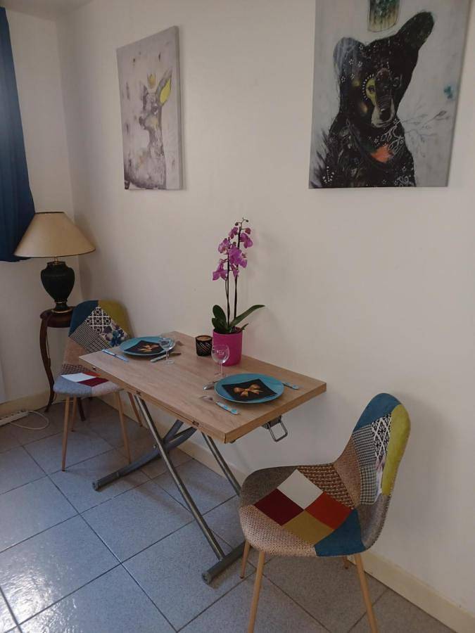 Appartement entier, One-Bedroom Apartment in Senlis, Oise