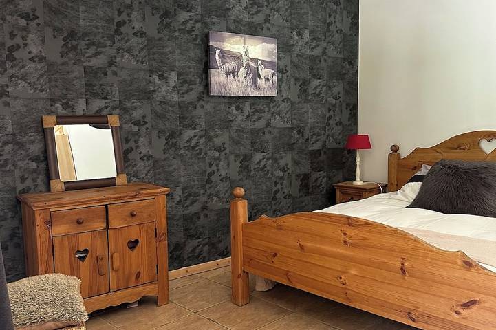 Gîte pour 8 personnes, avec terrasse et jardin à Engins - 2