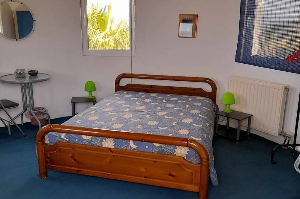 Panoramahuis appartementen met uitzicht op de zee en het fort, bovengronds zwembad, zen in Methoni, Messenia