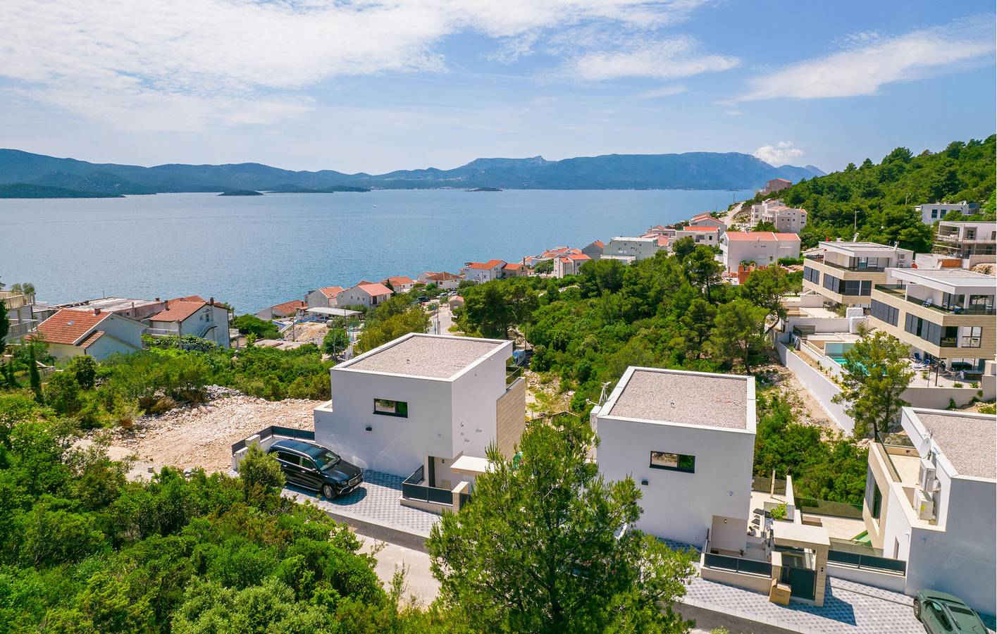 Gemütliche Ferienwohnung mit Meerblick, Pool und Terrasse – 2,5 km vom Strand entfernt in Komarna, Dubrovnik-Neretva