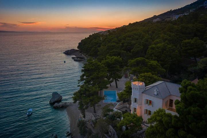 Villa pour 8 personnes, avec piscine et jardin ainsi que sauna et jacuzzi à Céline - 3
