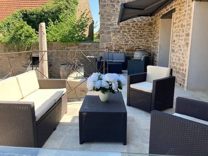 Geräumiges Ferienhaus mit beheiztem Privatpool in Avallon, Naturpark Morvan