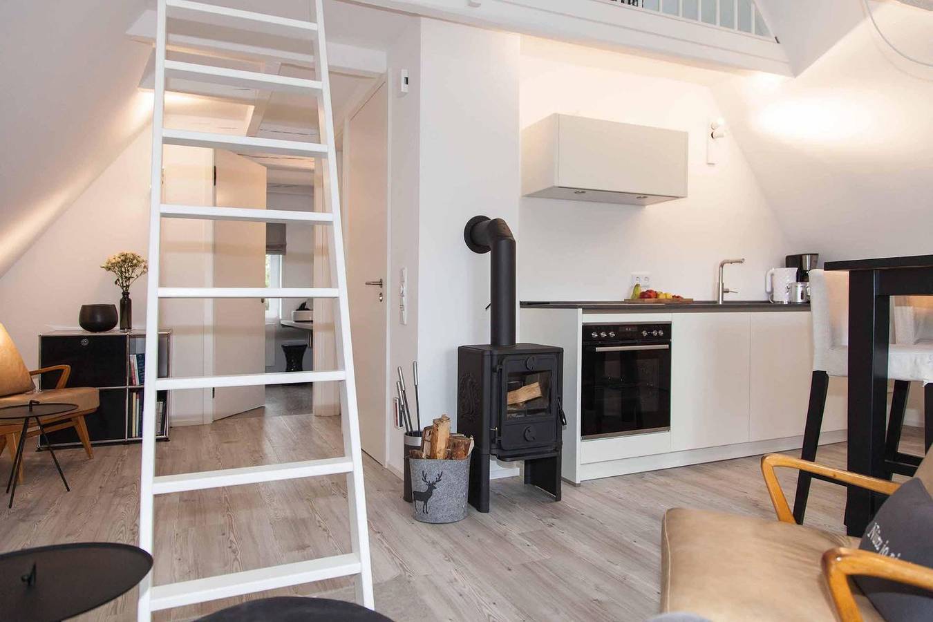 Ganze Wohnung, Sonnengold - wunderschöne Einliegerwohnung in zentraler Lage im Dorf in St. Peter-Ording, Eiderstedt