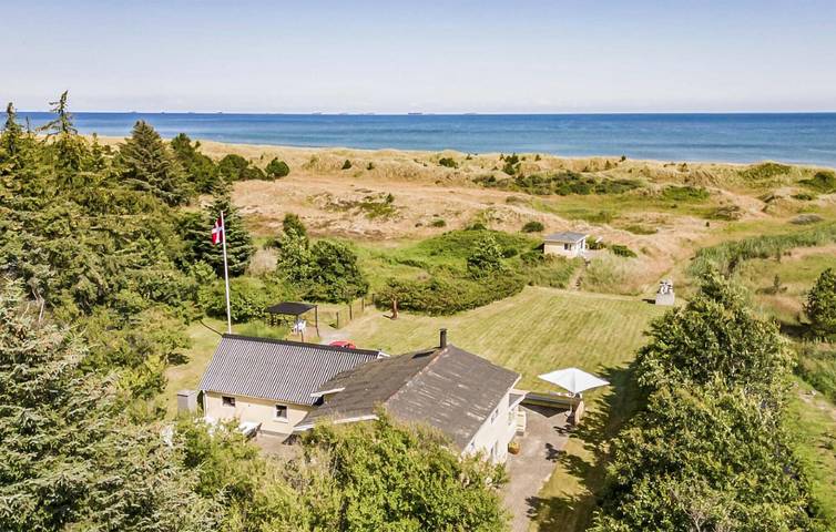 Feriehus for 10 personer, med Terrasse og Hage i Skagen
