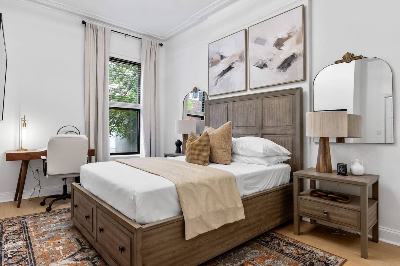 Entire apartment, 2Br/2Ba in Historic Brownstone near Subway in Upper Manhattan, New York City