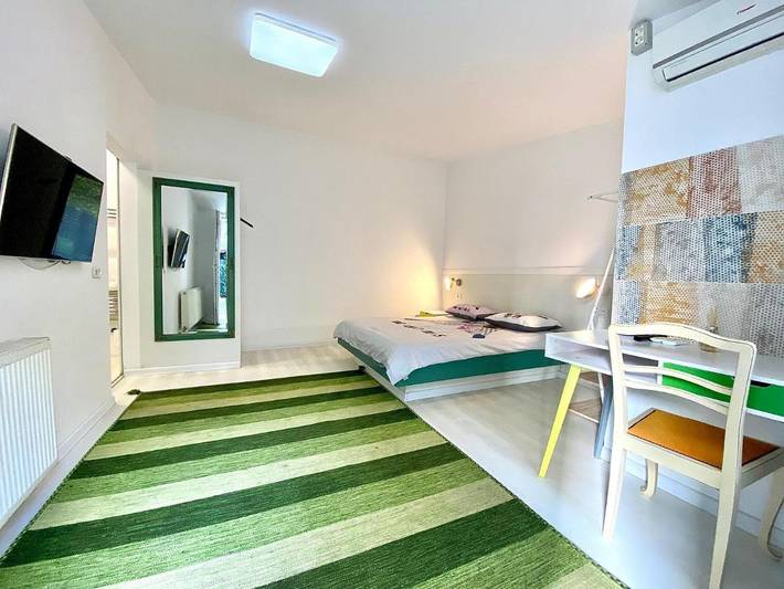 Maison d’hôte pour 3 personnes, avec terrasse ainsi que jardin et vue, animaux acceptés