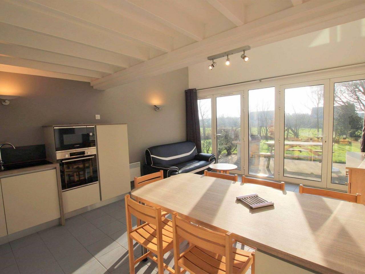 Maison spacieuse près des dunes à La Hague, 3 chambres, terrasse, Bbq, parking, animaux acceptés in Biville, La Hague