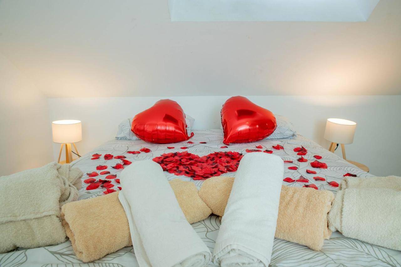 Appartement entier, Logement entier suite balnéo privée in Vierzon, Région de Vierzon