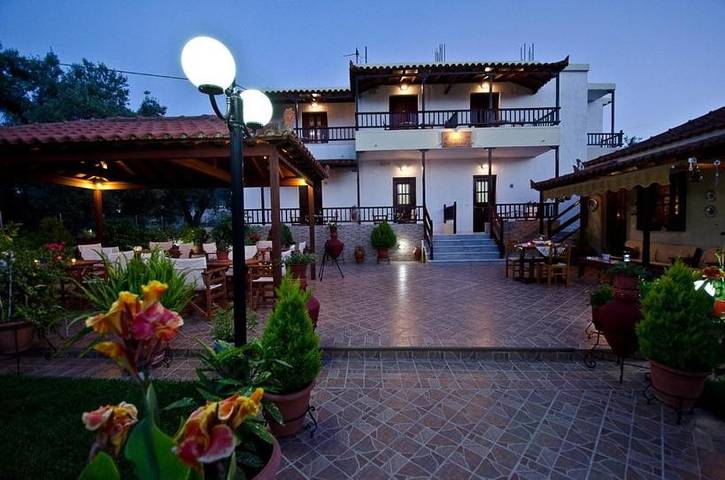B&b per 2 persone, con Balcone e Terrazza nonché Giardino in Skopelos