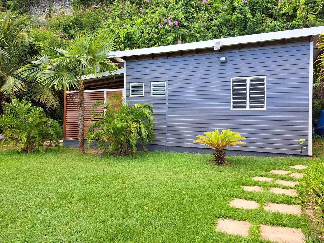 Acogedora cabaña con jardín en Gosier, 40 m² in Le Gosier, Guadalupe