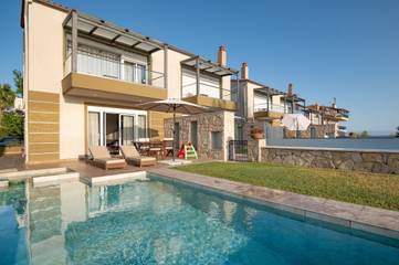 Villa für 4 Personen, mit Ausblick und Garten in Chalkidiki