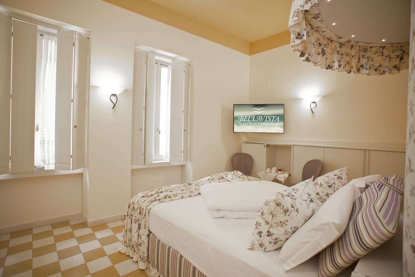 Hel lejlighed, Apartment 'Monolocale Classic X4' with Lake View, Wi-Fi and Air Conditioning in Riva del Garda, Garda-Fjellene