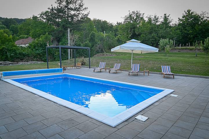 Ferienhaus für 6 Personen, mit Sauna und Terrasse sowie Garten und Pool - 1