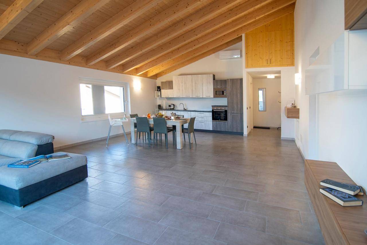 Appartement entier, Attico Bella Vista in Dubino, Alpes de la Bernina